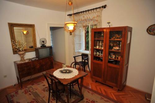 Apartments by the sea Sutivan, Brac - 22771