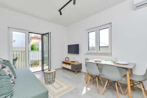 Apartments with a parking space Losinj, Losinj - 21616