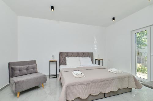Apartments with a parking space Losinj, Losinj - 21616