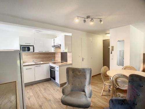 Studio cosy à 50m des Thermes de Lamalou-les-Bains avec terrasse, wifi et animaux acceptés - FR-1-451-46