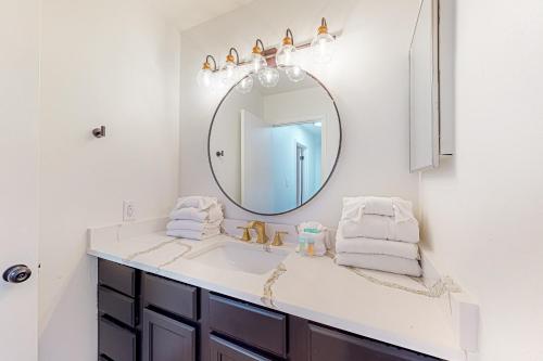 A bathroom at Coral's Hideaway