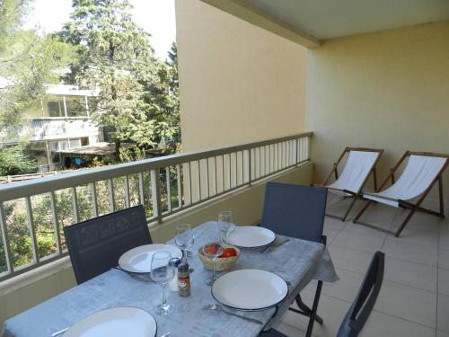 Appartement Moderne avec Terrasse, Parking et Proximité Plage à Bormes les Mimosas - FR-1-251-745