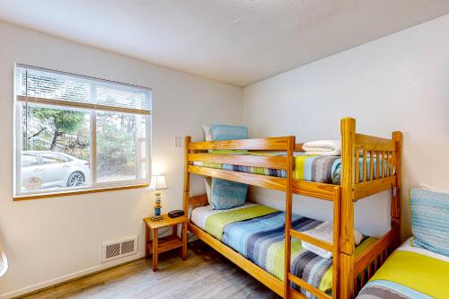 Postel nebo postele na pokoji v ubytování Sunset Port