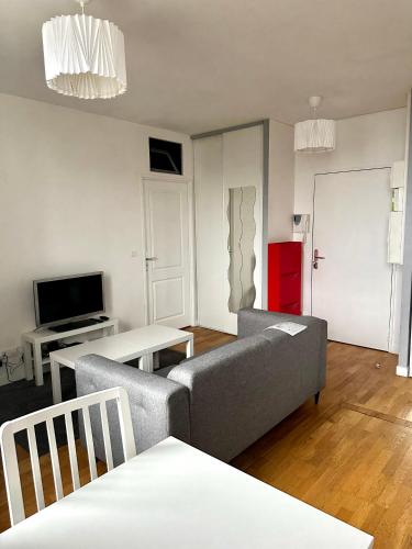 Photo de la galerie de l'établissement Appartement Entier Montespan - Parking Privé, à Évry-les-Châteaux