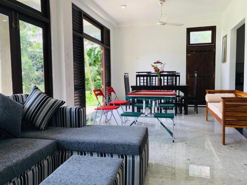 A seating area at The villa on the Rock