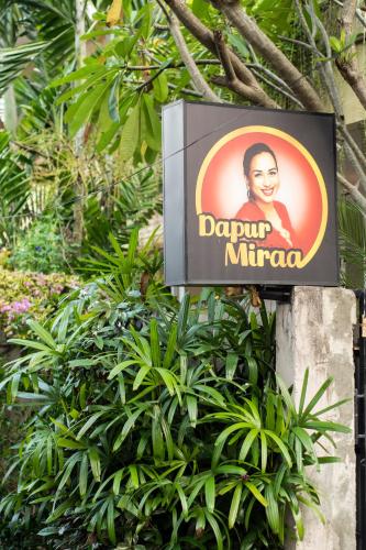 Certifikát, hodnocení, plakát nebo jiný dokument vystavený v ubytování Miraa Guest House & Resto