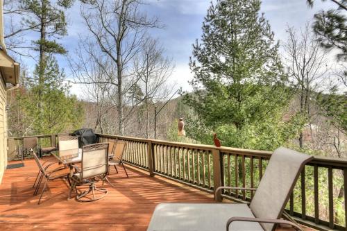 Balkoni atau teres di Sunrise Ridge - Read Fireside Lounge on the Screened Deck