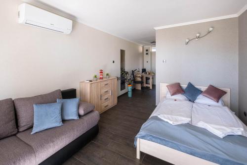 Sirály apartman 8230 Balatonfüred, Borsos Miklós utca 1 földszint kép - 3