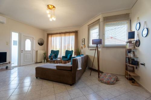 Estell’s sweet luxury house