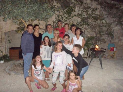 Οικογένεια που μένει στο Bastide De La Lézardière