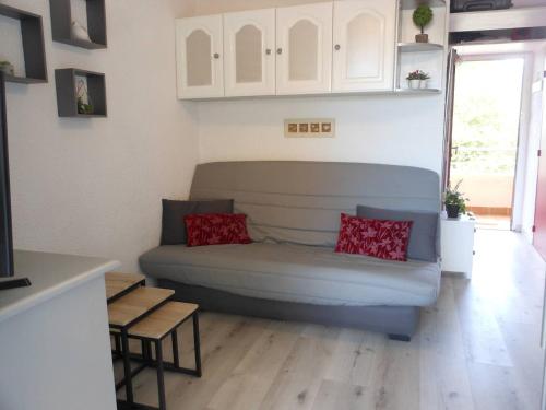 Photo de la galerie de l'établissement APPT 2 PIECES 21M2 + LOGGIA 7M2 REF 4035, à Le Castellas