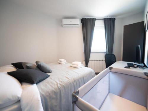 ML Apartment-2Bedroom free parking -Self check in