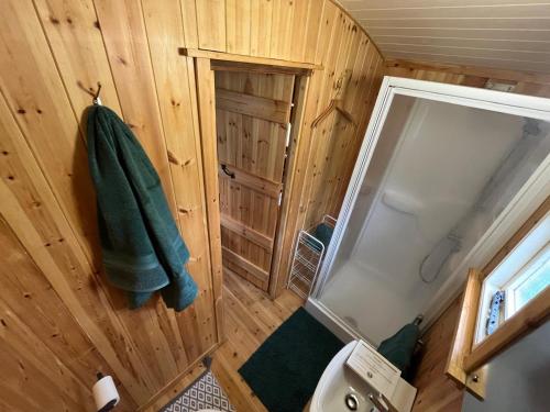 Ένα μπάνιο στο Miners_meadow self contained Shepherds hut