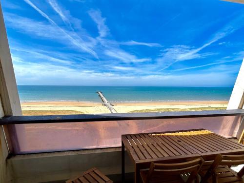 Appartement face mer avec garage, proche plage - FR-1-652-29