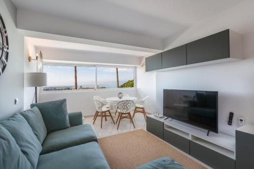 Marbella Centre on the Promenade Beach Front line photo 2