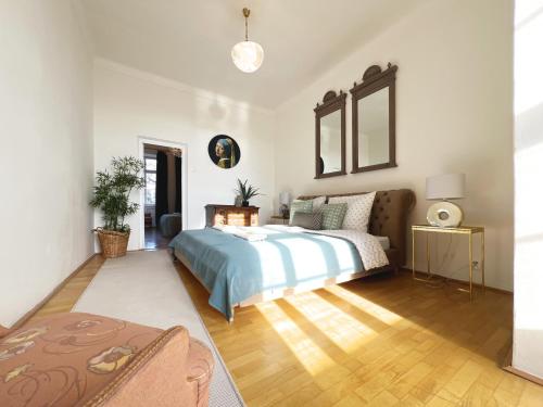 Ein Bett oder Betten in einem Zimmer der Unterkunft Residence Charles Bridge
