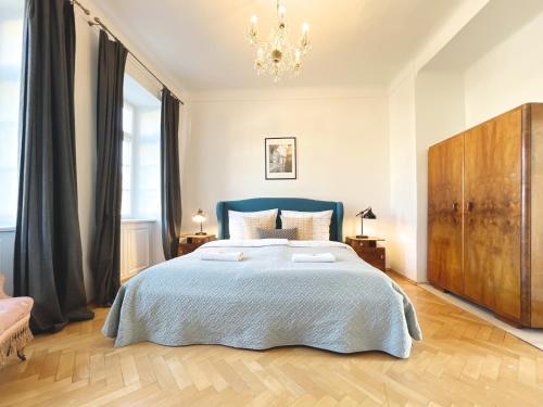 Ein Bett oder Betten in einem Zimmer der Unterkunft Residence Charles Bridge