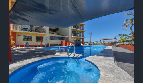 Bazén v ubytování Cullen Bay Resorts nebo v jeho okolí