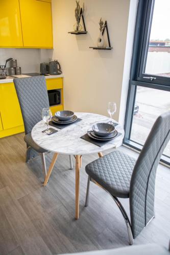 Η κουζίνα ή μικρή κουζίνα στο Excellent studio balcony apartment in Sheffield