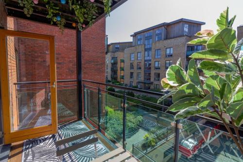 a balcony with a view of a building at GuestReady - Modern stay by Pheonix Park in Dublin