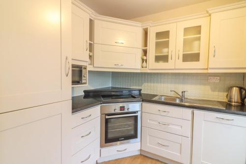Kuchyň nebo kuchyňský kout v ubytování GuestReady - Coastal Charm near Sandymount Beach