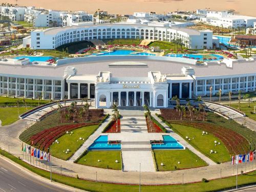 Bazén v ubytování Rixos Radamis Sharm El Sheikh nebo v jeho okolí