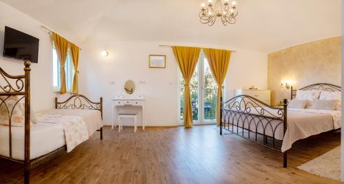 Villa Gabriel with pool, sauna, jacuzzi