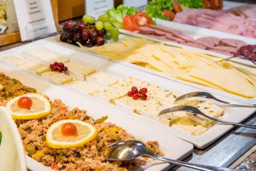 Jídlo v hotelu nebo okolí