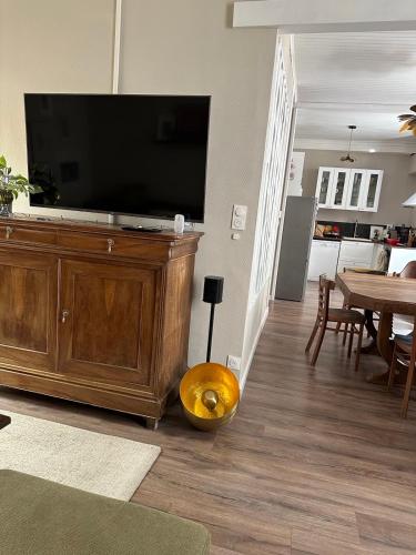 Photo de la galerie de l'établissement Maison climatisée intra-muros avec terrasse au calme, à Avignon