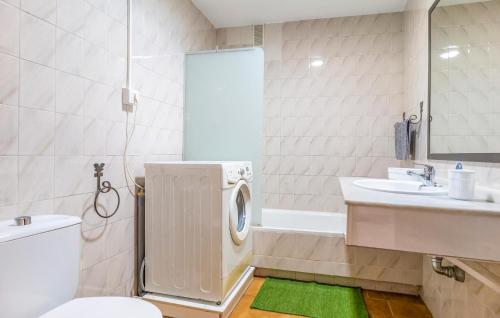 1 Bedroom Awesome Apartment In Fuengirola