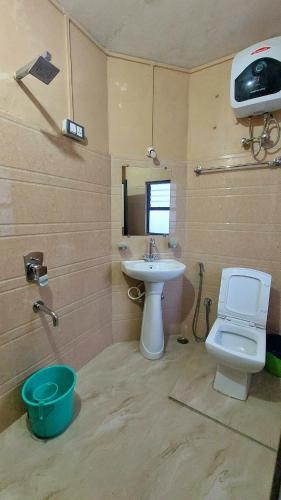 Ένα μπάνιο στο Indivar Homestay