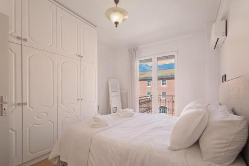 Old Fortress View Roof Top Apartment by Konnect