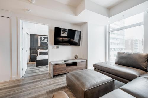 Μια τηλεόραση ή/και κέντρο ψυχαγωγίας στο Westview Luxury Suites