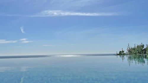 Photo de la galerie de l'établissement Villa French Paradis, aux Issambres