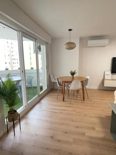 TV a/nebo společenská místnost v ubytování Gandía playa recién reformado