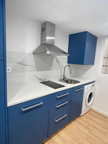 Kuchyň nebo kuchyňský kout v ubytování Gandía playa recién reformado