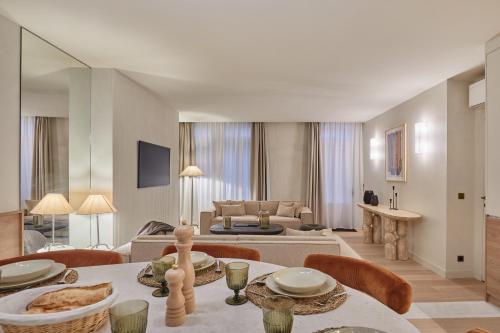 Résidence Louvre Palais Royal by Studio Prestige