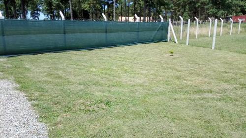 Instalaciones para jugar a tenis o squash en CASA moderna en la floresta a 5 minutos de Punta Ballena o alrededores