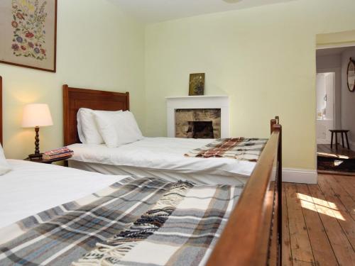 Кровать или кровати в номере 4 Bed in Middleham G0008