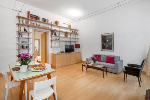Beige luxury apartment Rome