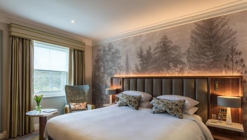 En eller flere senge i et værelse på Sopwell House Hotel