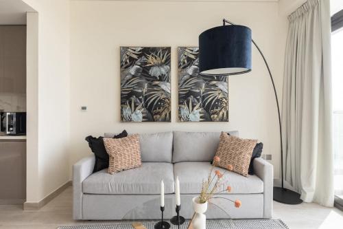 Frank Porter – Farhad Azizi Residence