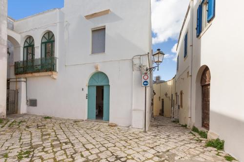 Το κτήριο όπου στεγάζεται  το διαμέρισμα