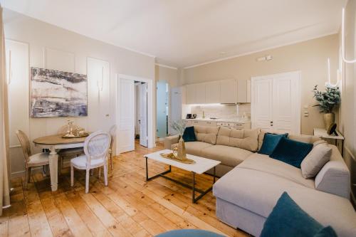 Kuchyň nebo kuchyňský kout v ubytování Mantzarou Suites by Corfu Collection