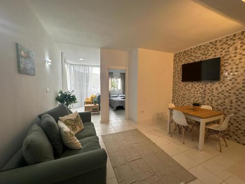 Liwia beautiful apartment in the first Oceanline in Los Cristianos.