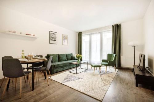 Stylish Suite with Balcony in Central Budapest 1075 Budapest, 12-14 Holló utca kép - 3
