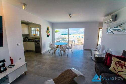 231 - Casa Bill by Villas Now Ltd