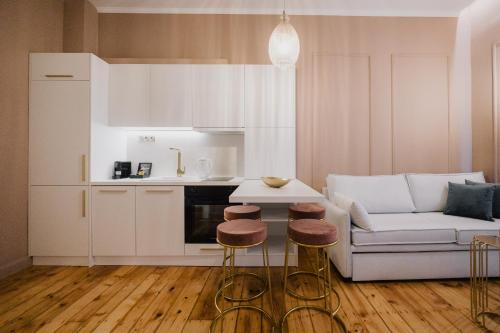 Kuchyň nebo kuchyňský kout v ubytování Mantzarou Suites by Corfu Collection