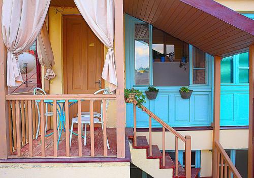 Ein Balkon oder eine Terrasse in der Unterkunft Home in the centre of old Tbilisi