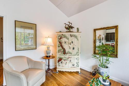 Gallery image of Cozy Nokomis Apartment - 2 Mi to Beach! in Nokomis